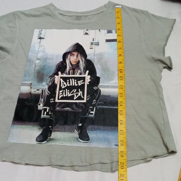 Billie Eilish cropped artichoke green Tee size Large runs smaller - Picture 4 of 7